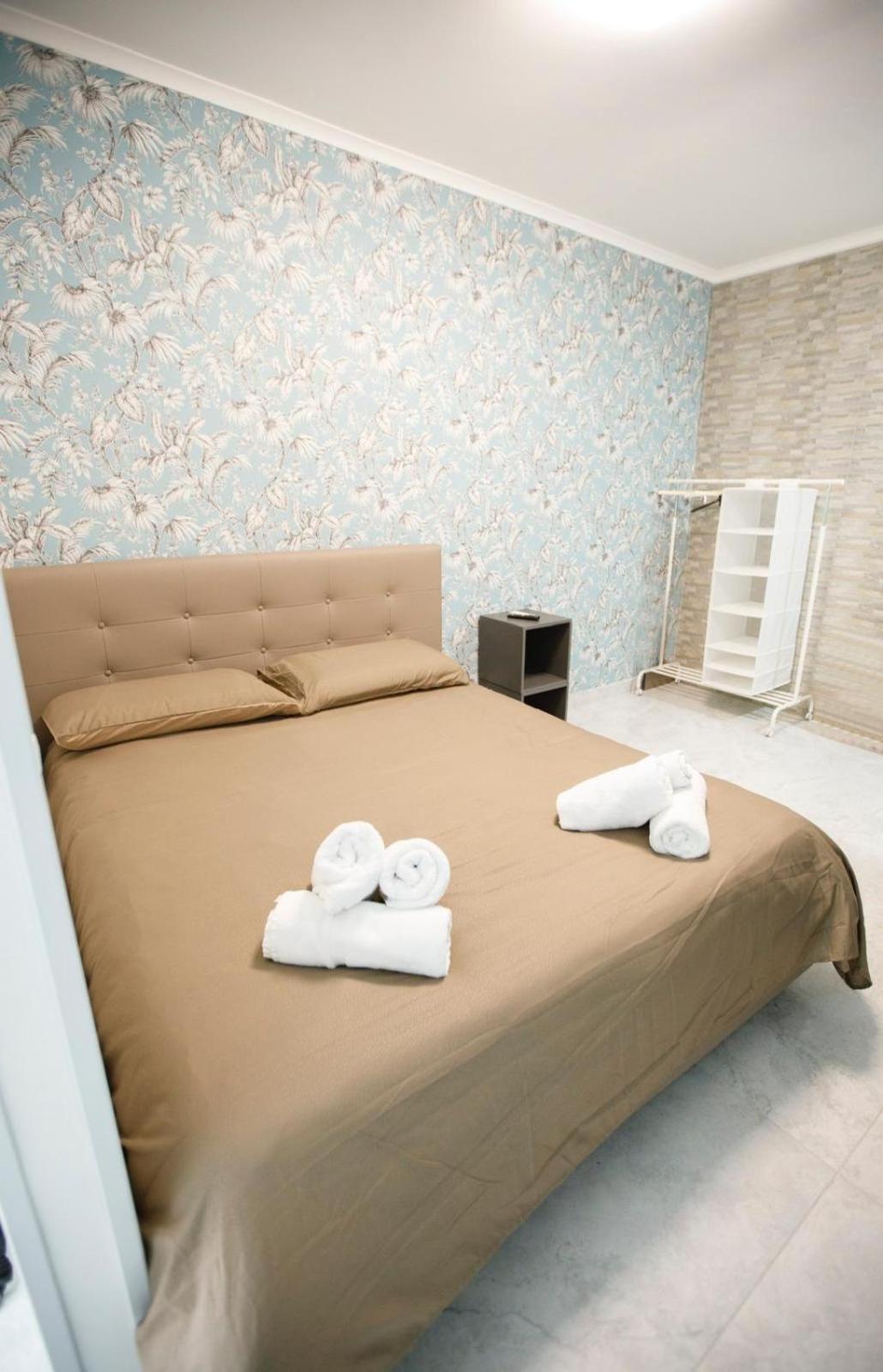 B&B Le Stanze Di Aurora Naples Exterior photo
