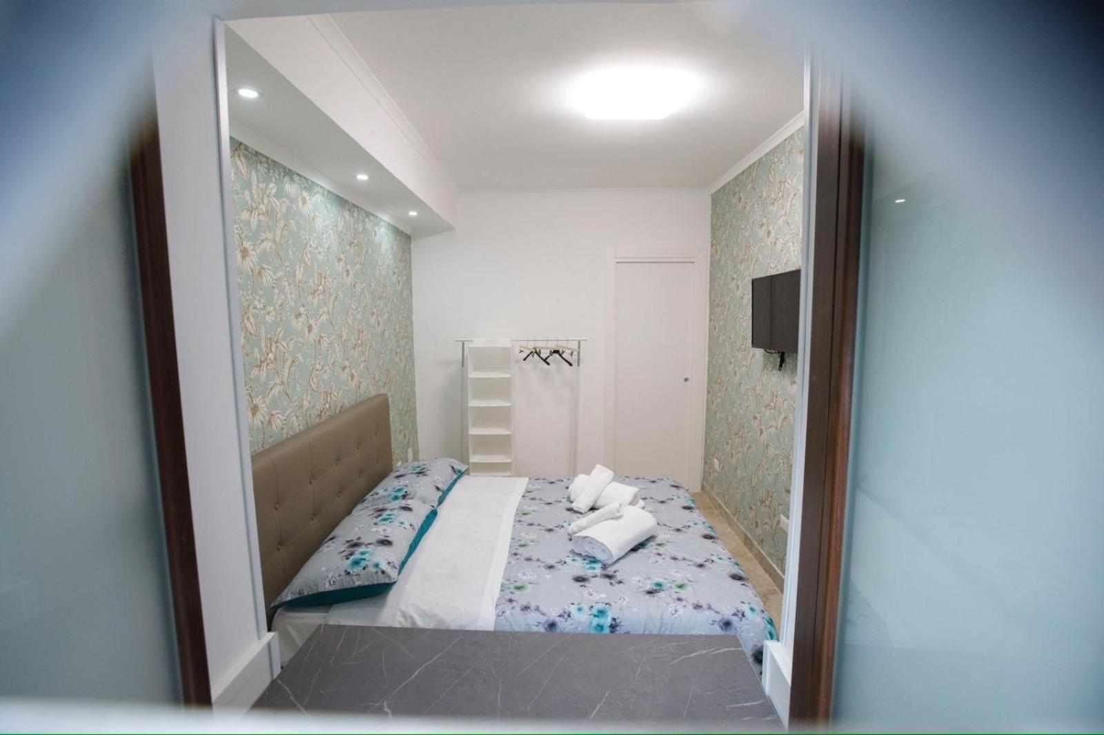 B&B Le Stanze Di Aurora Naples Exterior photo