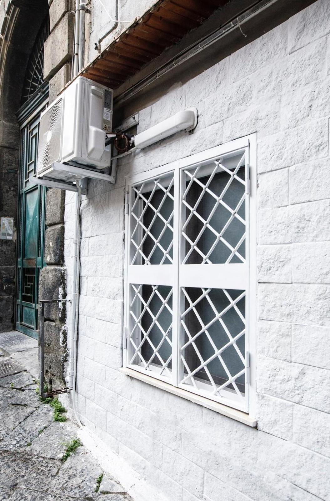 B&B Le Stanze Di Aurora Naples Exterior photo